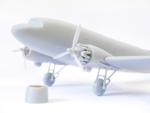 Douglas DC-3 / C-47 - Image 10
